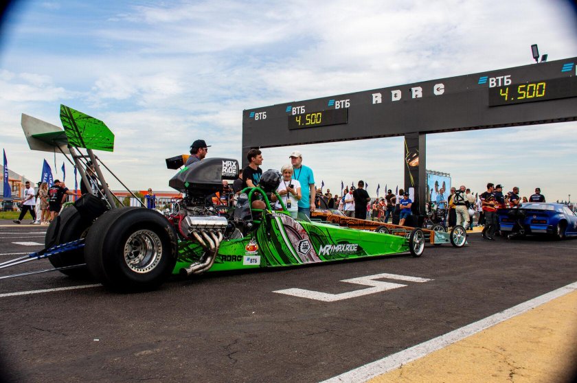 Драгстер top fuel monster