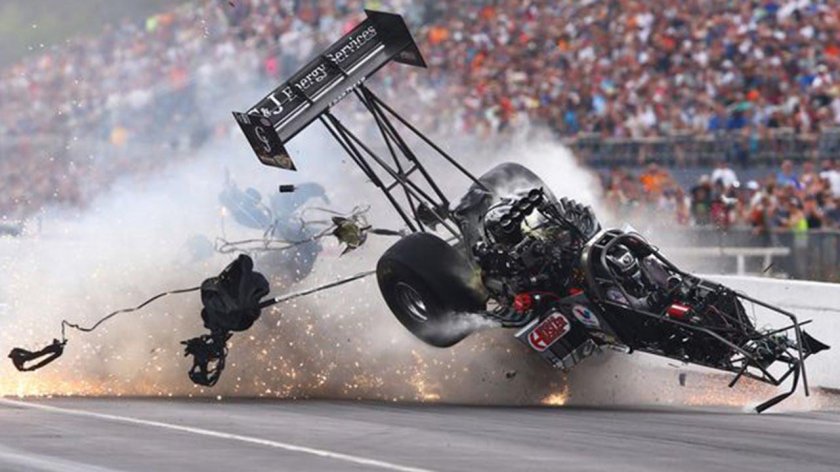 Драгстер Top fuel