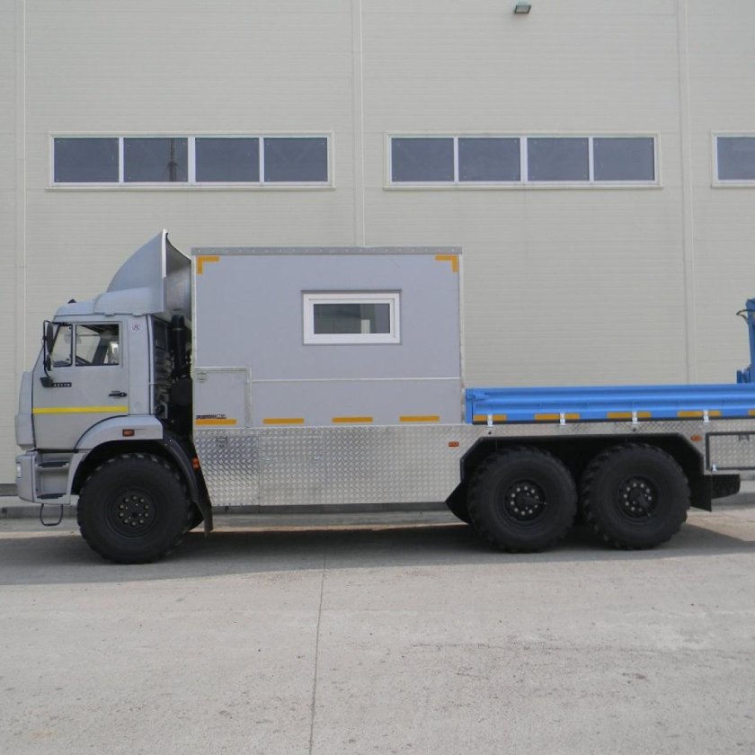 Камаз 43118 ремонтная мастерская с кму