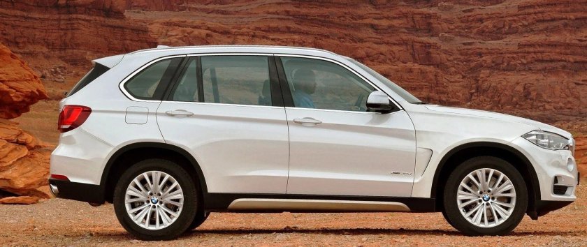 BMW x5 сбоку
