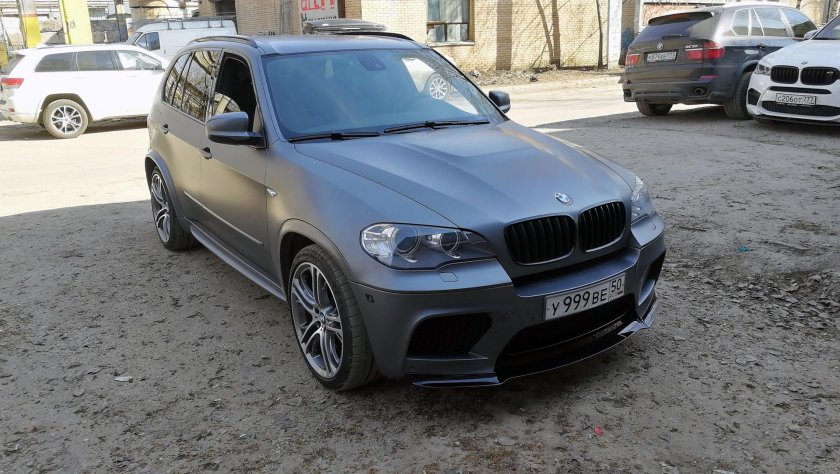 Бмв х 5 серая