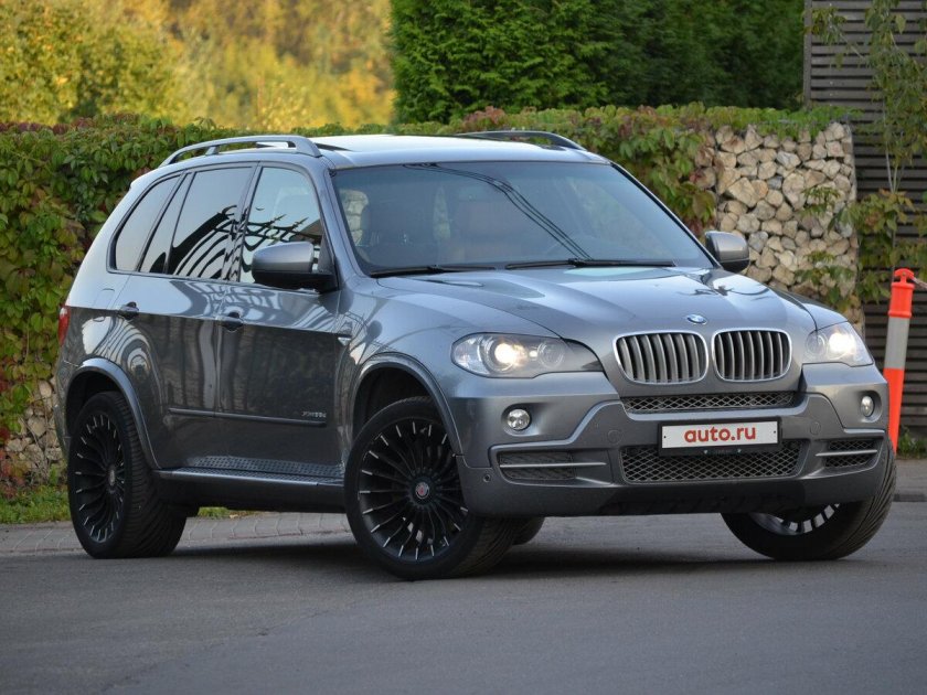 БМВ Икс 5 серая