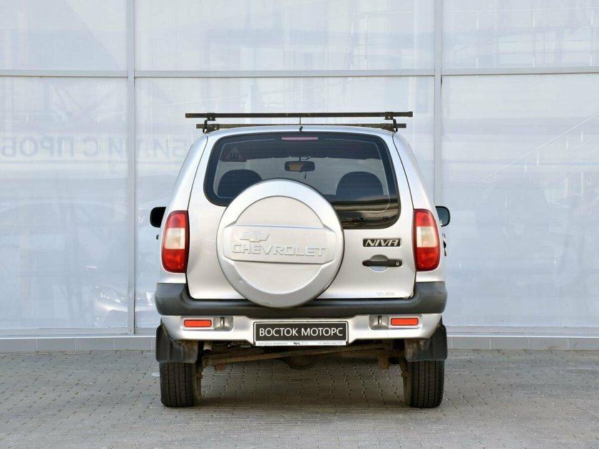 Нива Шевроле с пробегом 200 тысяч уставшие