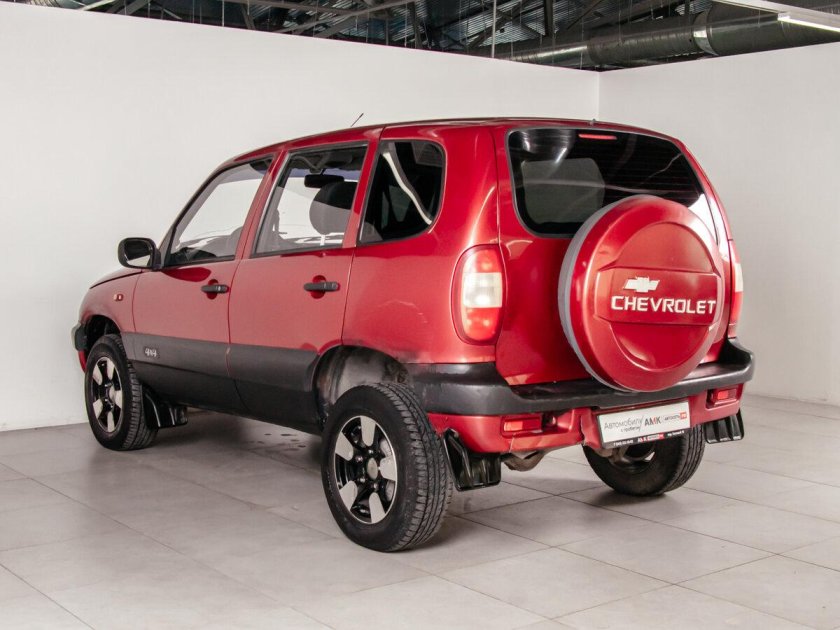 Chevrolet niva 2004