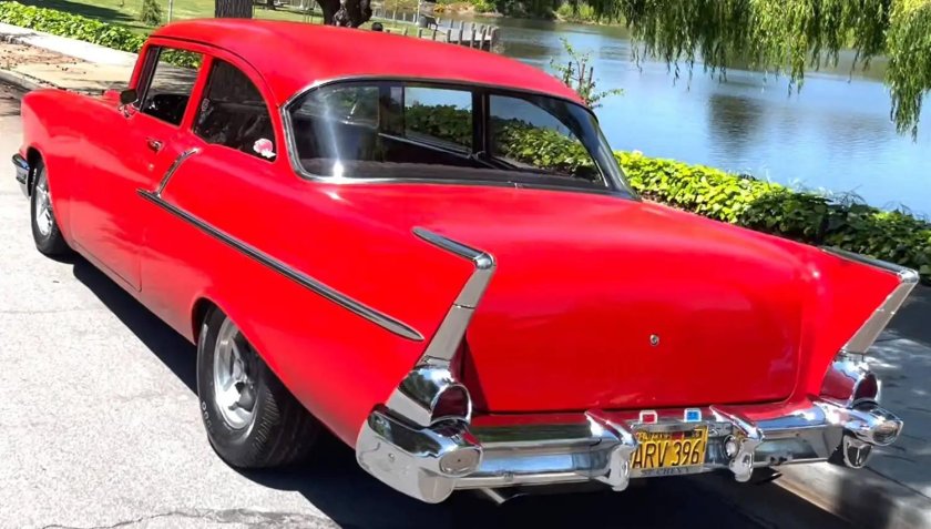 Chevrolet bel air 1957 red