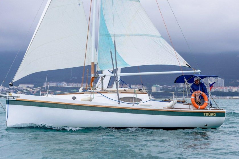 Парусно-моторный катер «Аскольд-22мs»