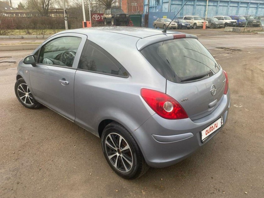 Опель корса 2008