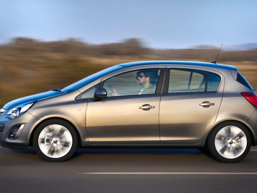 Опель Корса 5 дверный