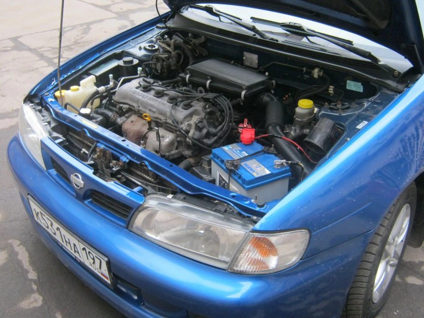 Подкапотное пространство Ниссан Альмера н15