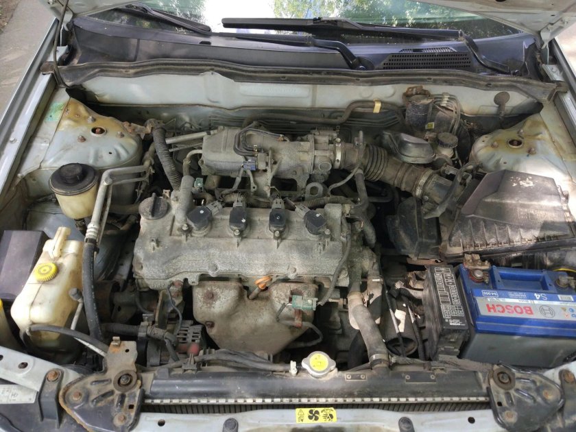Nissan Almera n16 подкапотное