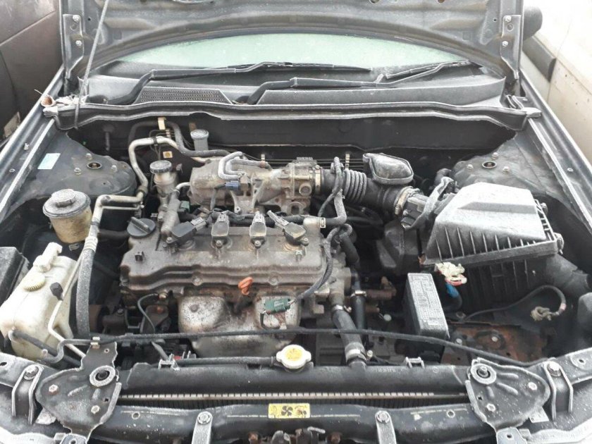 Nissan Almera n16 подкапотное