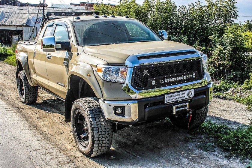 Toyota Tundra 2017