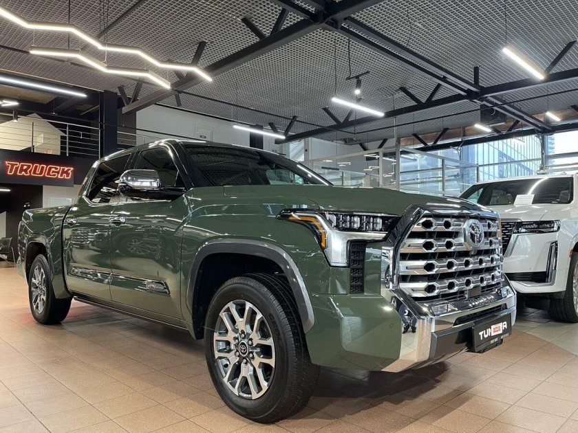 Тойота тундра 2023