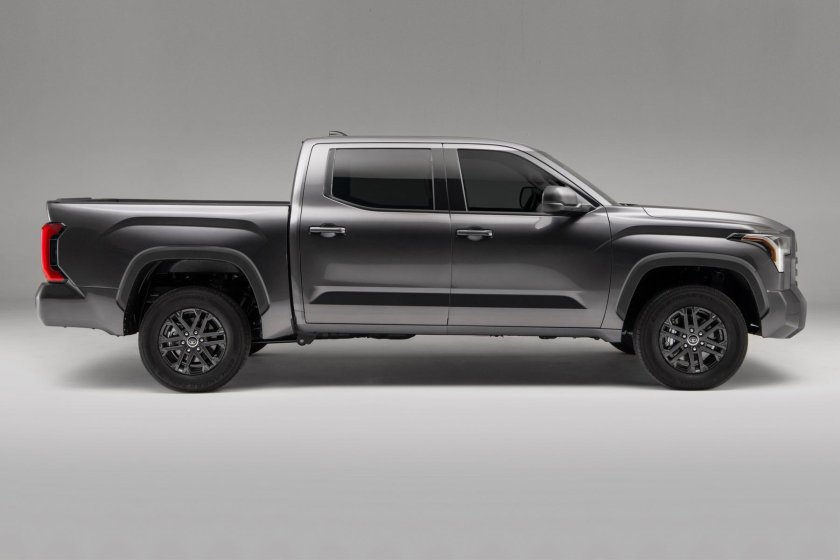 Тойота тундра 2023