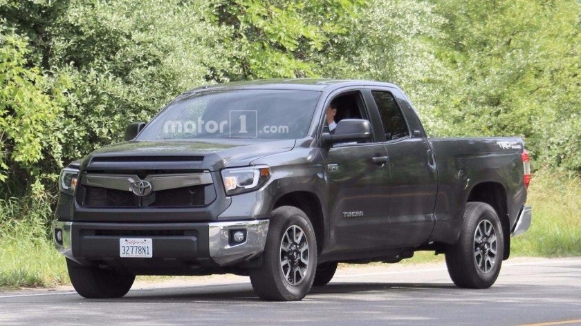 Тойота тундра 2020