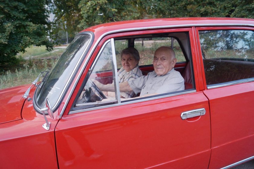 Дед на жигулях