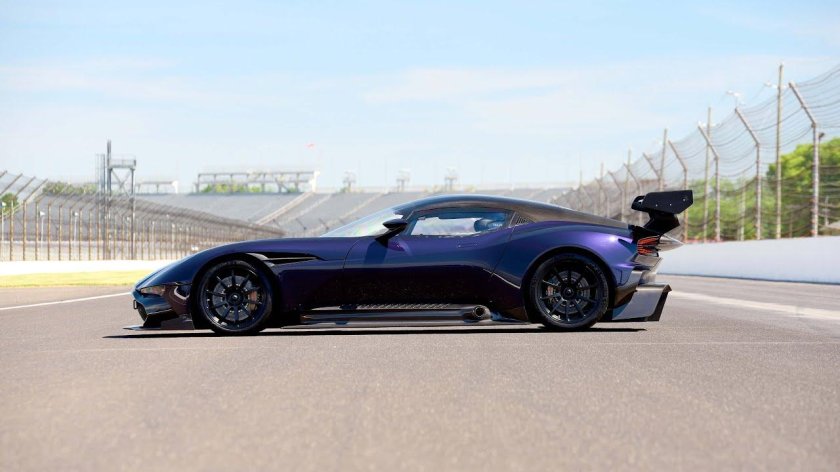2016 Aston Martin Vulcan