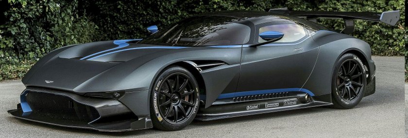 Aston martin vulcan 2020