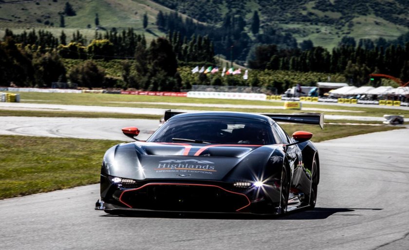 Aston martin vulcan