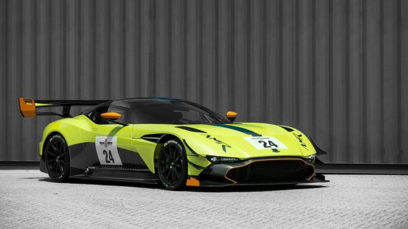 Aston martin valkyrie amr pro