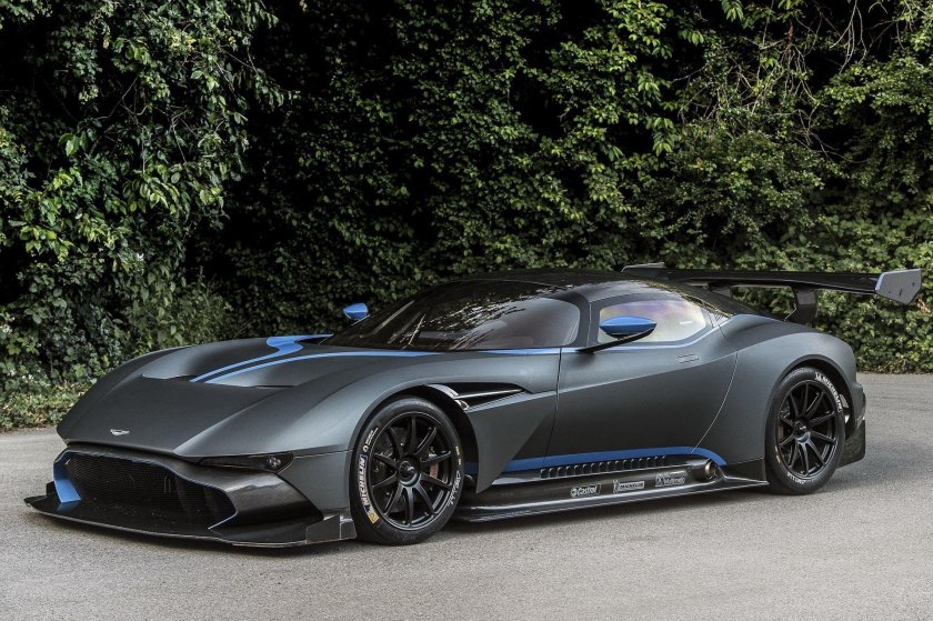 Aston martin vulcan 2020