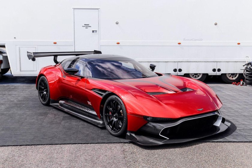 Aston Martin Vulcan 2015