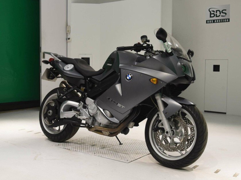 Bmw f800st