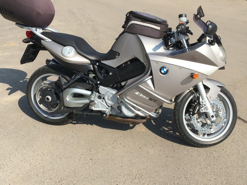 BMW f800st
