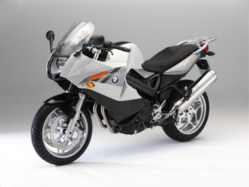 BMW f800st