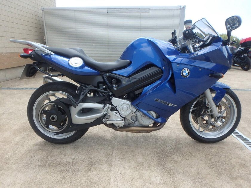BMW f800st бак