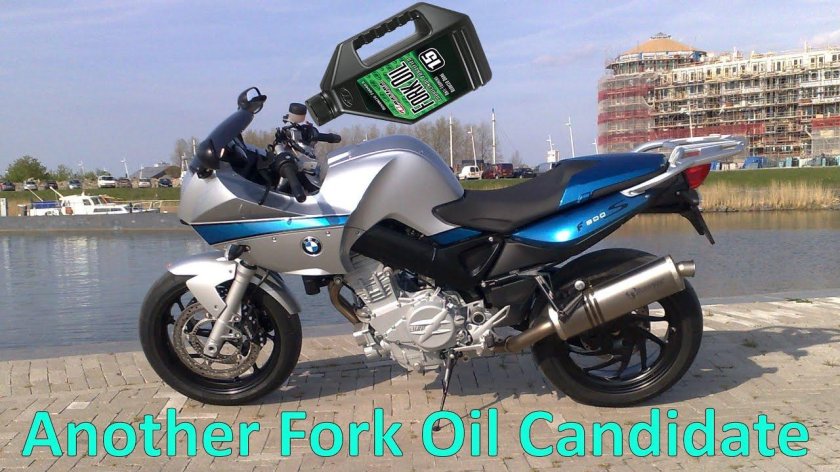 Мотоцикл БМВ ф800ст