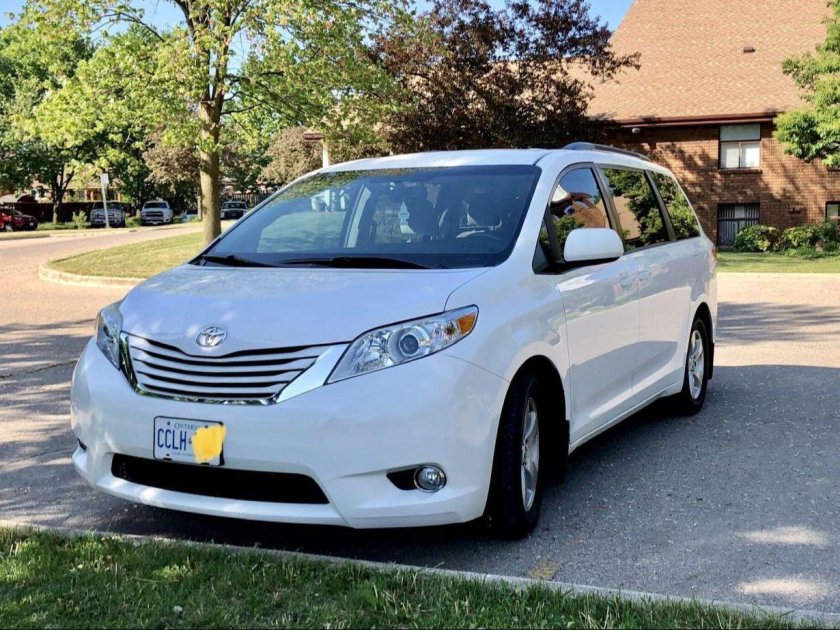 Toyota Sienna 2016