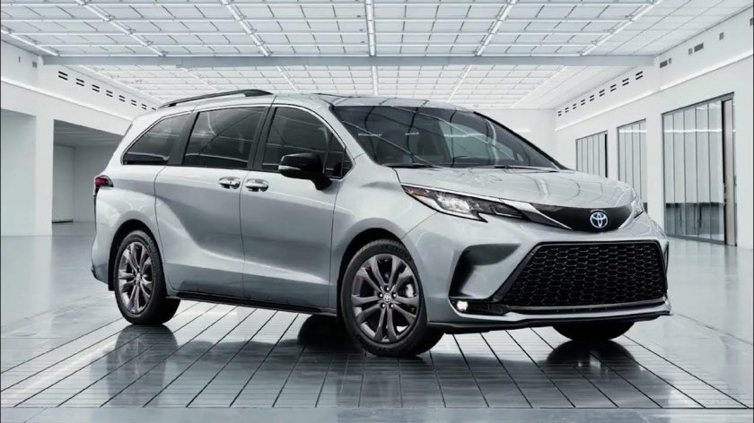 Тойота Сиенна 2023