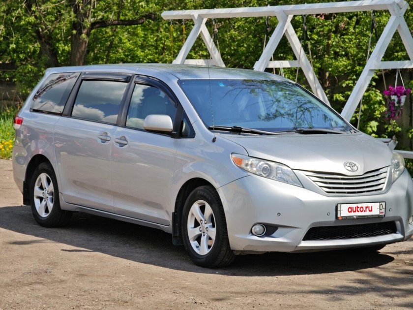 Toyota sienna 2010