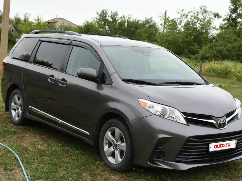 Toyota sienna 2019