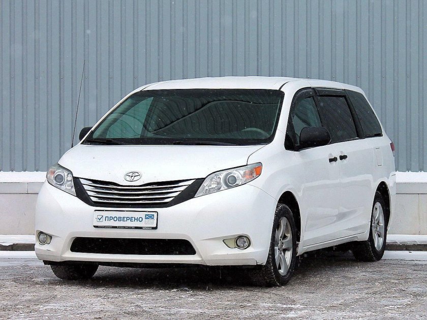 Toyota Sienna 3