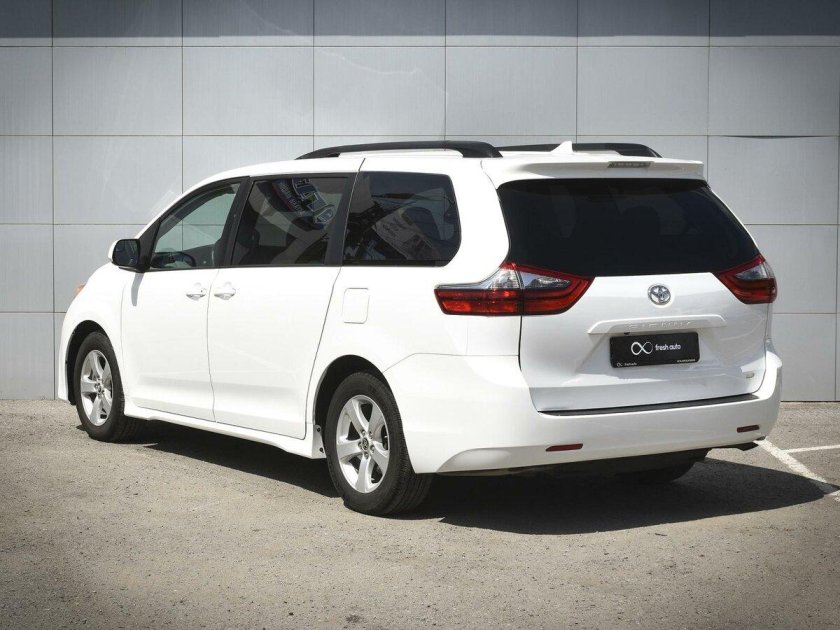 Toyota Sienna 2015