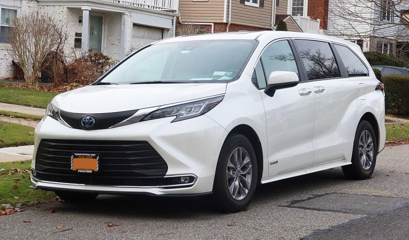 Toyota Sienna 2023
