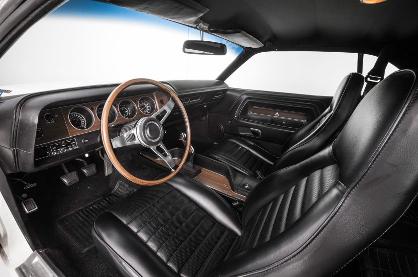 Dodge Challenger 1969 салон