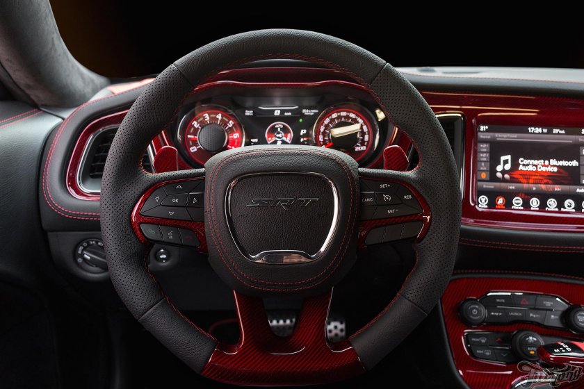 Dodge Challenger 2021 салон