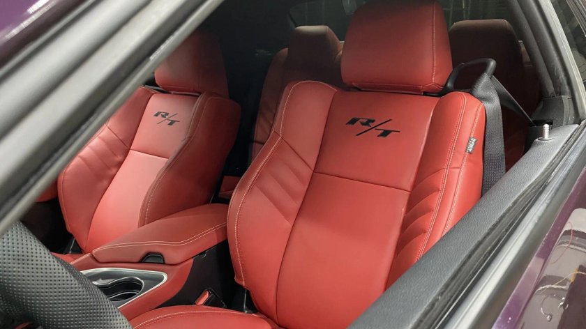 Салон dodge challenger