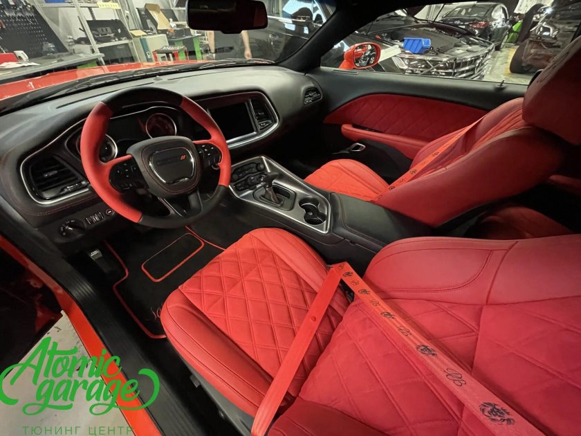 Салон додж челленджер