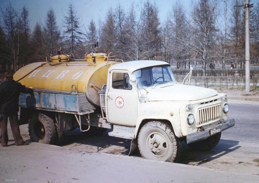 ГАЗ-53 молоковоз АЦПТ-3.3