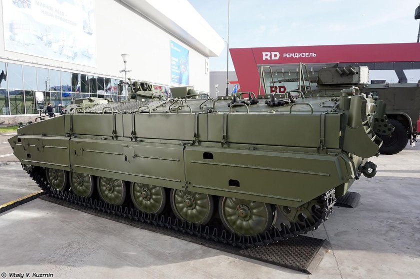 Многоцелевой гусеничный тягач МГТТ-ЛБ