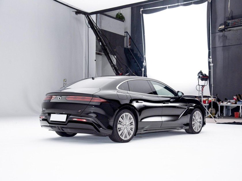 Автомобиль денза