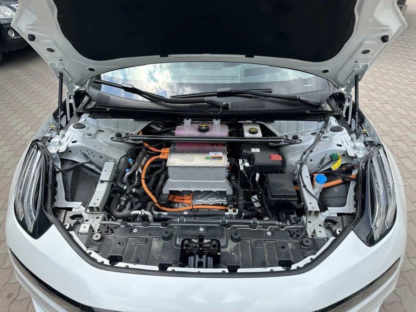 Что смотреть под капотом при осмотре автомобиля