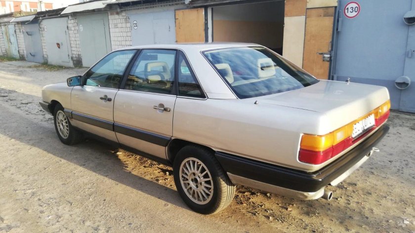 Ауди сигара 80