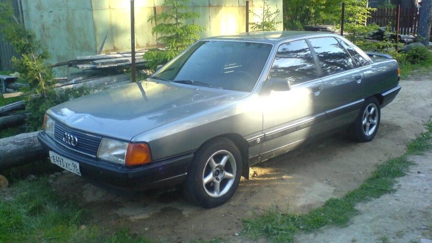 Ауди 100 2.2 сигара
