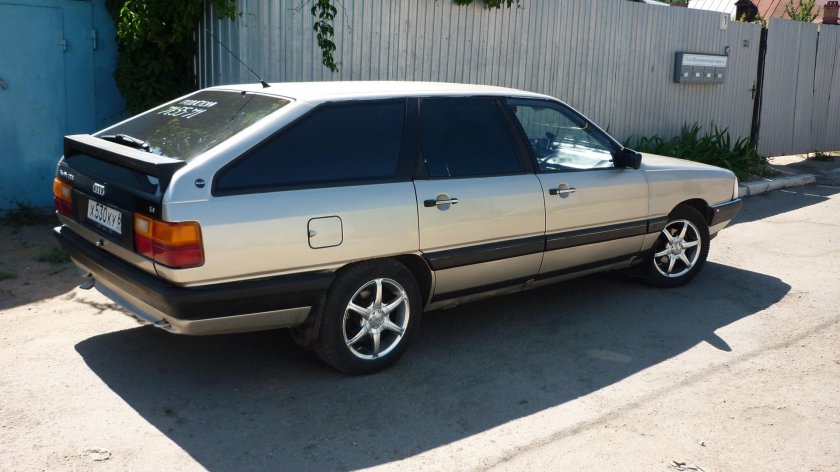 Ауди 100 сигара универсал