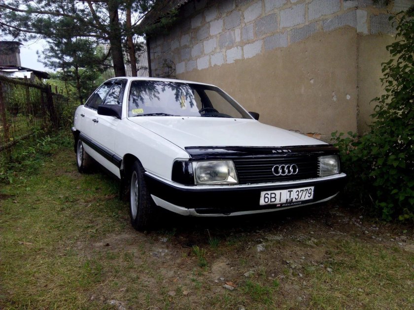 Ауди 100 сигара универсал